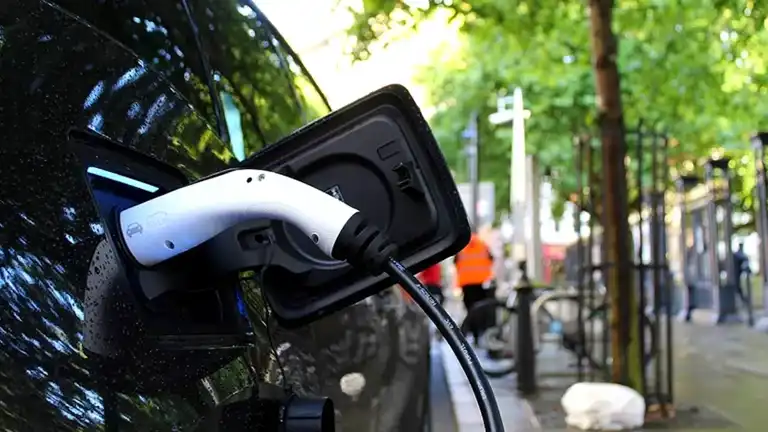 Türkiye'ye 5500 Hızlı Elektrikli Araç Şarj İstasyonu Türkiye'ye 5500 Hızlı Elektrikli Araç Şarj İstasyonu
